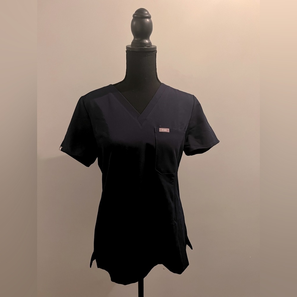 Figs Navy Catarina One-Pocket Scrub Top